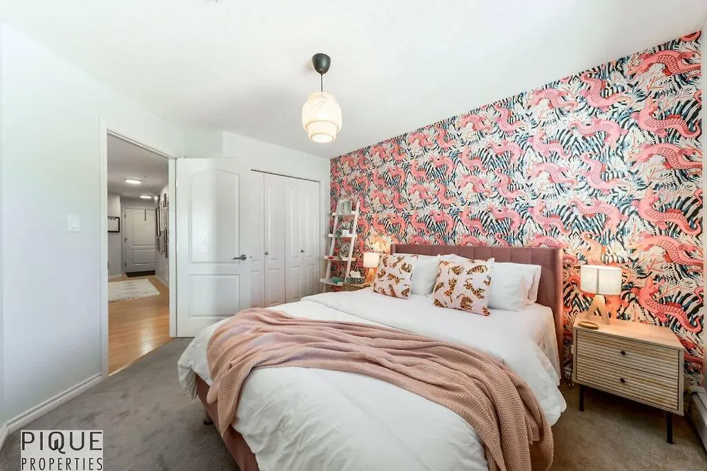 אדמונטון The Breakfast Club Suite - King Bed & Ac - Patio - Ug Park